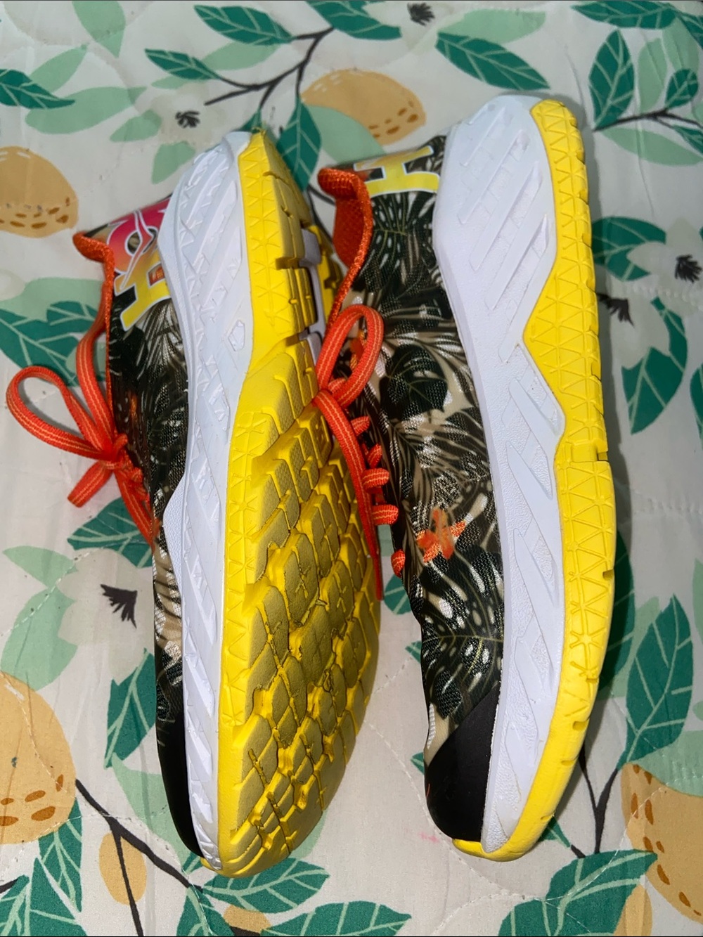 HOKA HAWAIIAN PRINT TRAINERS Kona 2016 Hoka One One EUC M7.5/W8.5-9 - Picture 4 of 9